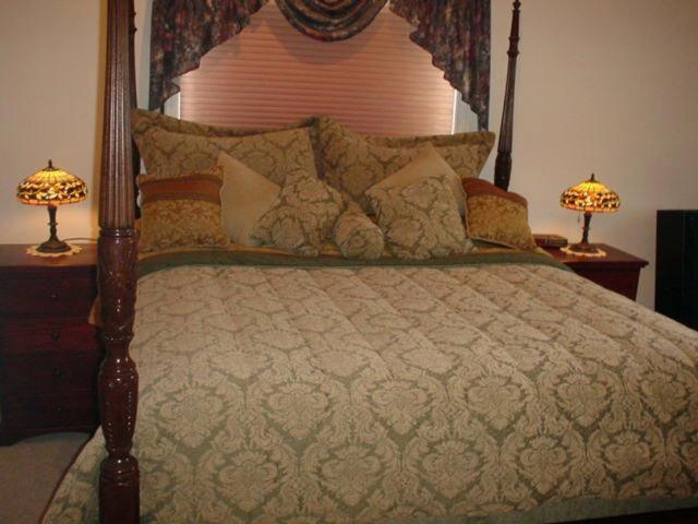 Eagle'S Nest B&B Lake Country Bilik gambar